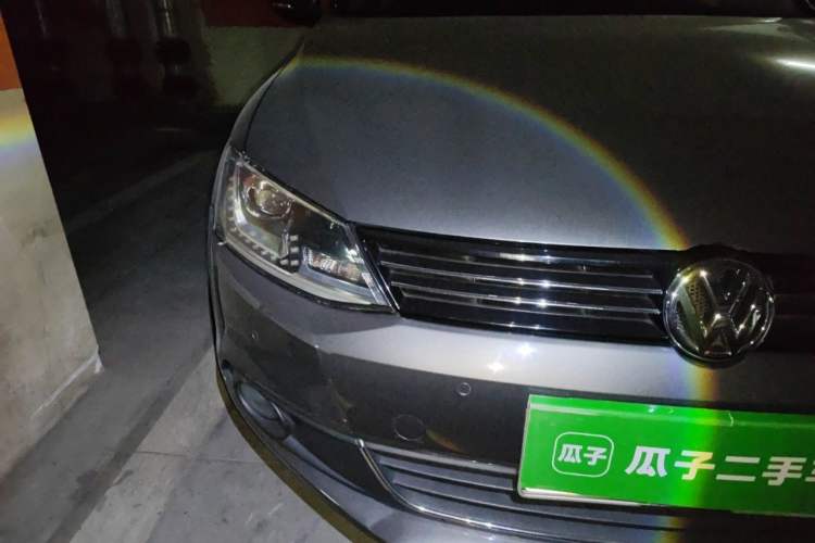 Used Volkswagen Sagitar 2014 1.4TSI Automatic Luxury Model Right Front Headlight