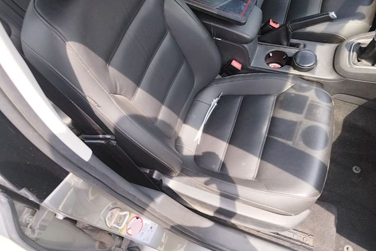 Used Volkswagen Sagitar 2014 1.4TSI Manual Luxury Model Right Front Seat