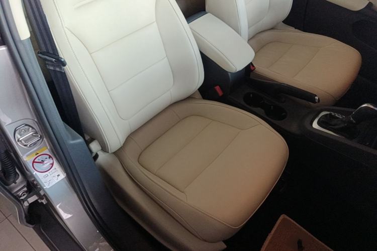 Used Volkswagen Sagitar 2014 Revised Version 1.4TSI Automatic Luxury Edition Right Front Seat