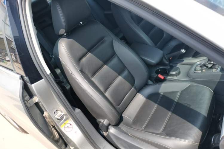 Used Volkswagen Sagitar 2014 Revised Version 1.6L Automatic Comfort Edition Right Front Seat
