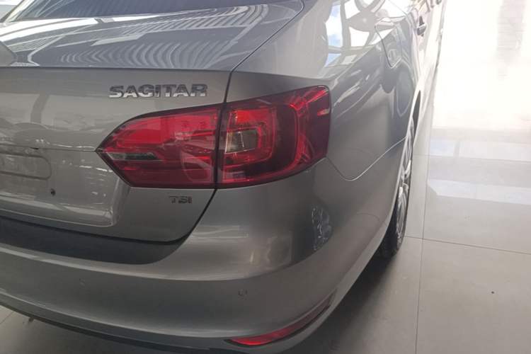 Used Volkswagen Sagitar 2014 Revised Version 1.4TSI Automatic Luxury Edition Right Rear Taillight
