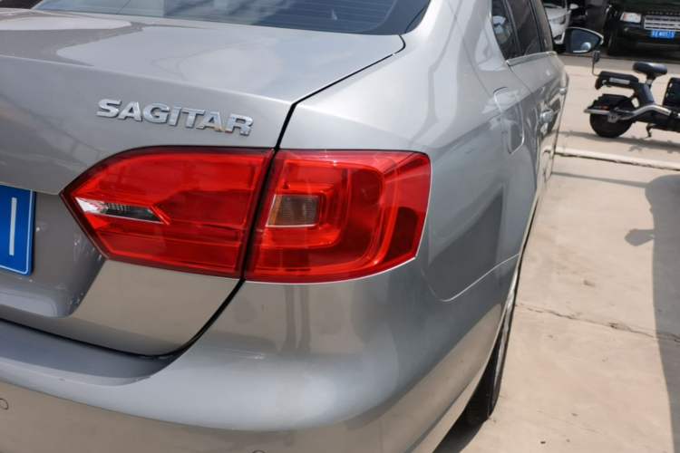 Used Volkswagen Sagitar 2014 Revised Version 1.6L Automatic Comfort Edition Right Rear Taillight