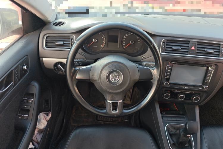 Used Volkswagen Sagitar 2014 Revised Version 1.6L Manual Comfort Edition Steering Wheel