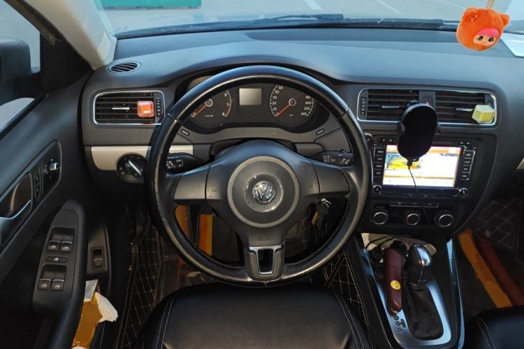 Used Volkswagen Sagitar 2014 Revised Version 1.6L Automatic Leading Edition Steering Wheel
