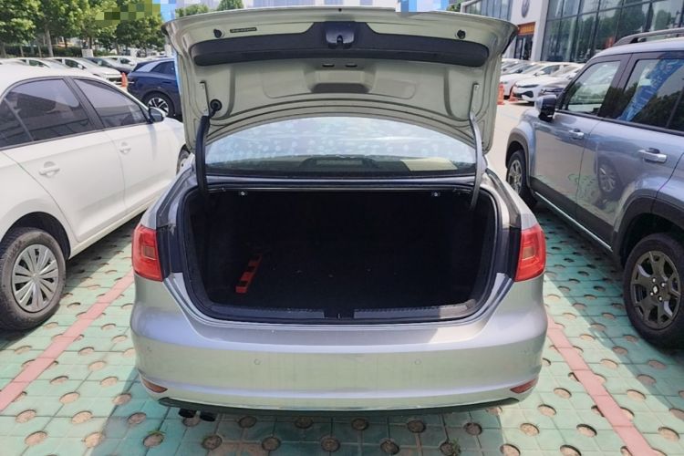 Used Volkswagen Sagitar 2014 1.4TSI Manual Luxury Model Trunk