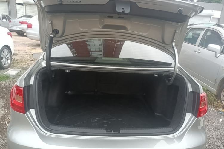 Used Volkswagen Sagitar 2014 Revised Version 1.4TSI Automatic Fashion Edition Trunk