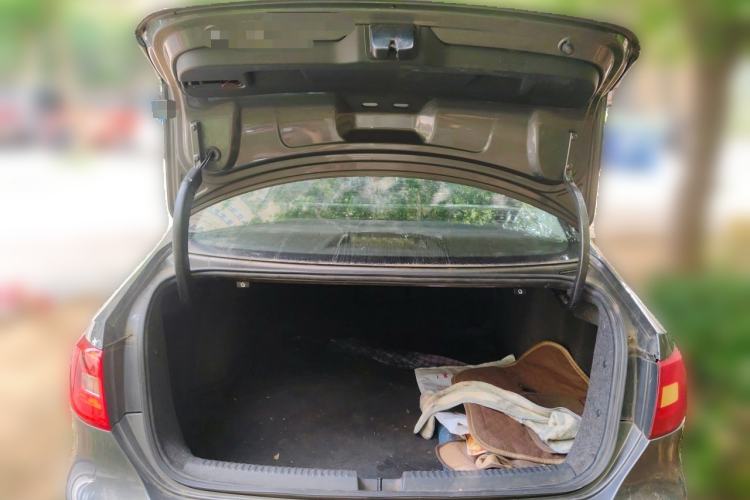 Used Volkswagen Sagitar 2014 1.6L Automatic Comfort Model Trunk