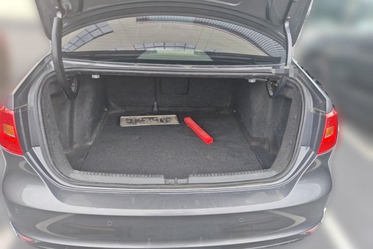 Used Volkswagen Sagitar 2014 1.6L Automatic Comfort Model Trunk