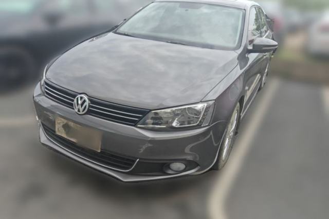 Ojetý Volkswagen Sagitar 2014 1.6L Automatic Comfort Model