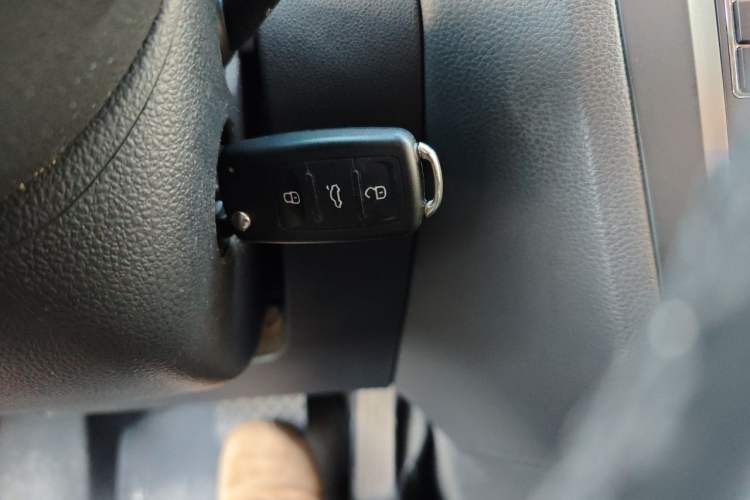 Used Volkswagen Sagitar 2014 1.6L Automatic Comfort Model Vehicle Key
