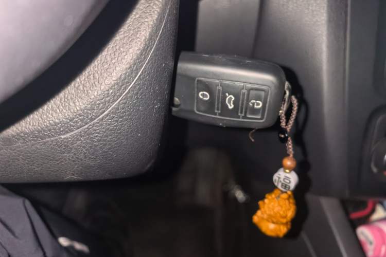 Used Volkswagen Sagitar 2014 1.6L Automatic Comfort Model Vehicle Key