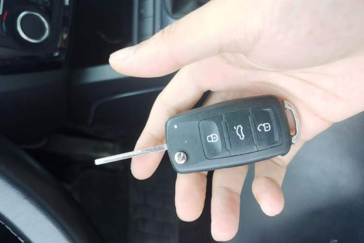 Used Volkswagen Sagitar 2014 Revised Version 1.4TSI Automatic Luxury Edition Vehicle Key
