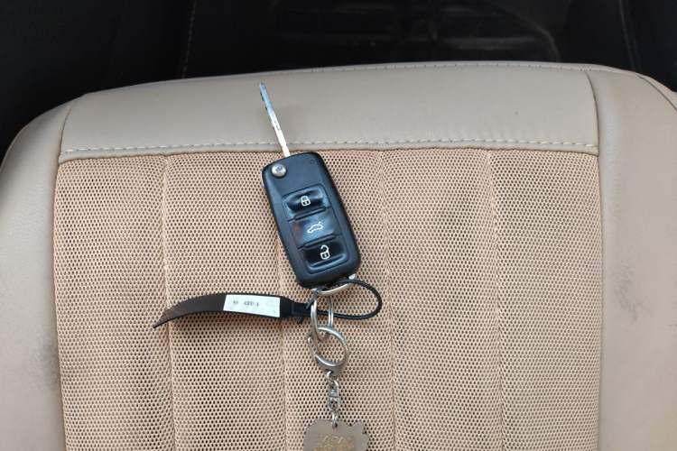 Used Volkswagen Sagitar 2014 1.6L Automatic Comfort Model Vehicle Key