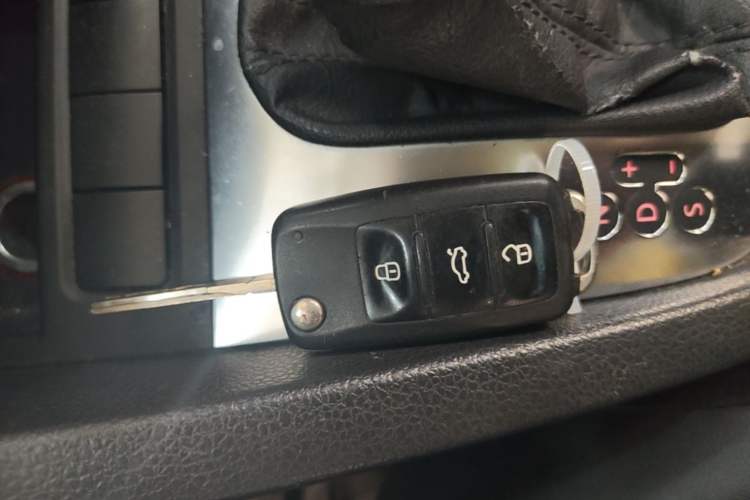 Used Volkswagen Sagitar 2014 1.4TSI Automatic Luxury Model Vehicle Key
