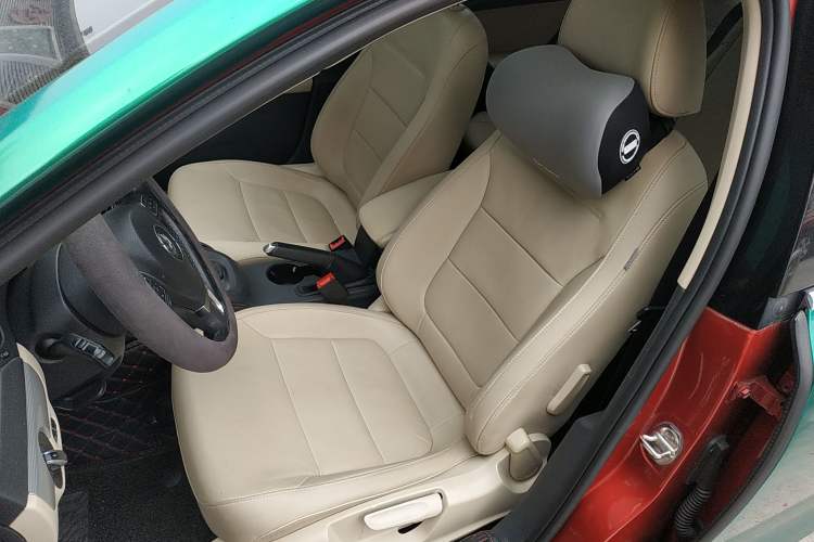 Used Volkswagen Sagitar 2014 Revised Version 1.4TSI Automatic Luxury Edition Left Front Seat