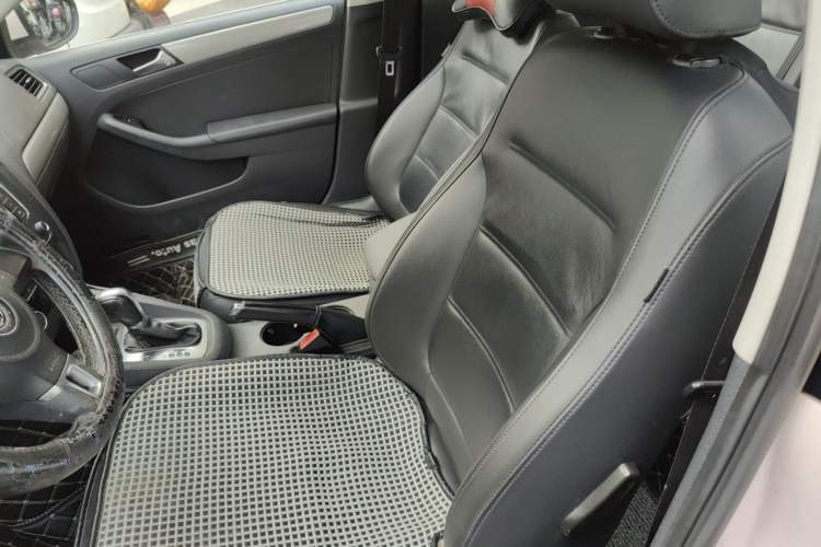 Used Volkswagen Sagitar 2014 1.6L Automatic Comfort Model Left Front Seat