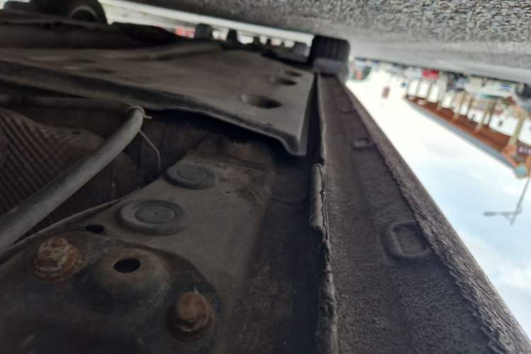 Used Volkswagen Sagitar 2014 1.6L Manual Comfort Model Chassis Rear Left