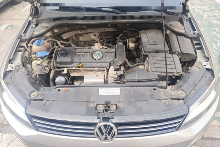 Used Volkswagen Sagitar 2014 Revised Version 1.4TSI Automatic Luxury Edition Engine Bay