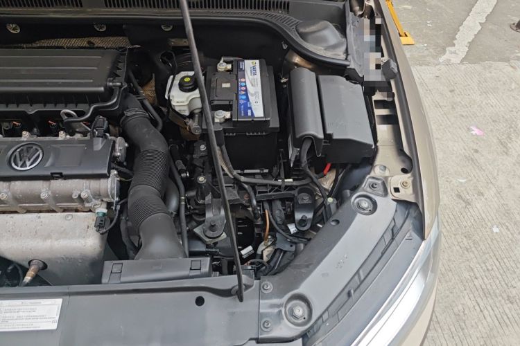 Used Volkswagen Sagitar 2014 Revised Version 1.6L Manual Comfort Edition Engine Bay Left
