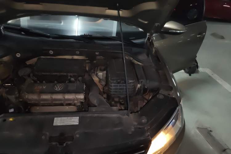 Used Volkswagen Sagitar 2014 Revised Version 1.6L Automatic Comfort Edition Engine Bay Left