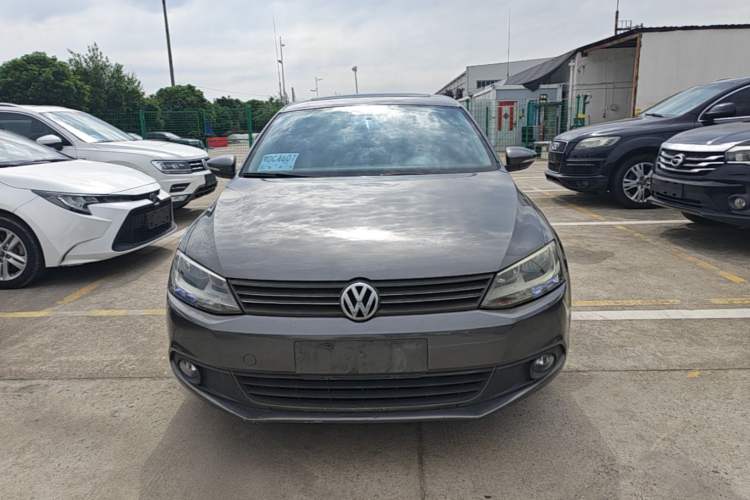 Used Volkswagen Sagitar 2014 1.6L Automatic Comfort Model Front