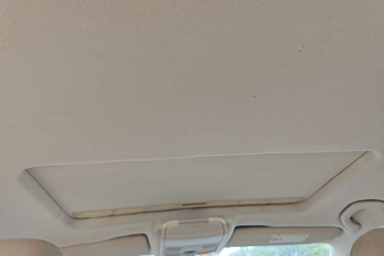 Used Volkswagen Sagitar 2014 1.6L Automatic Comfort Model Headliner