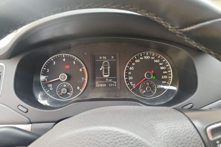 Used Volkswagen Sagitar 2014 Revised Version 1.4TSI Automatic Luxury Edition Instrument Cluster