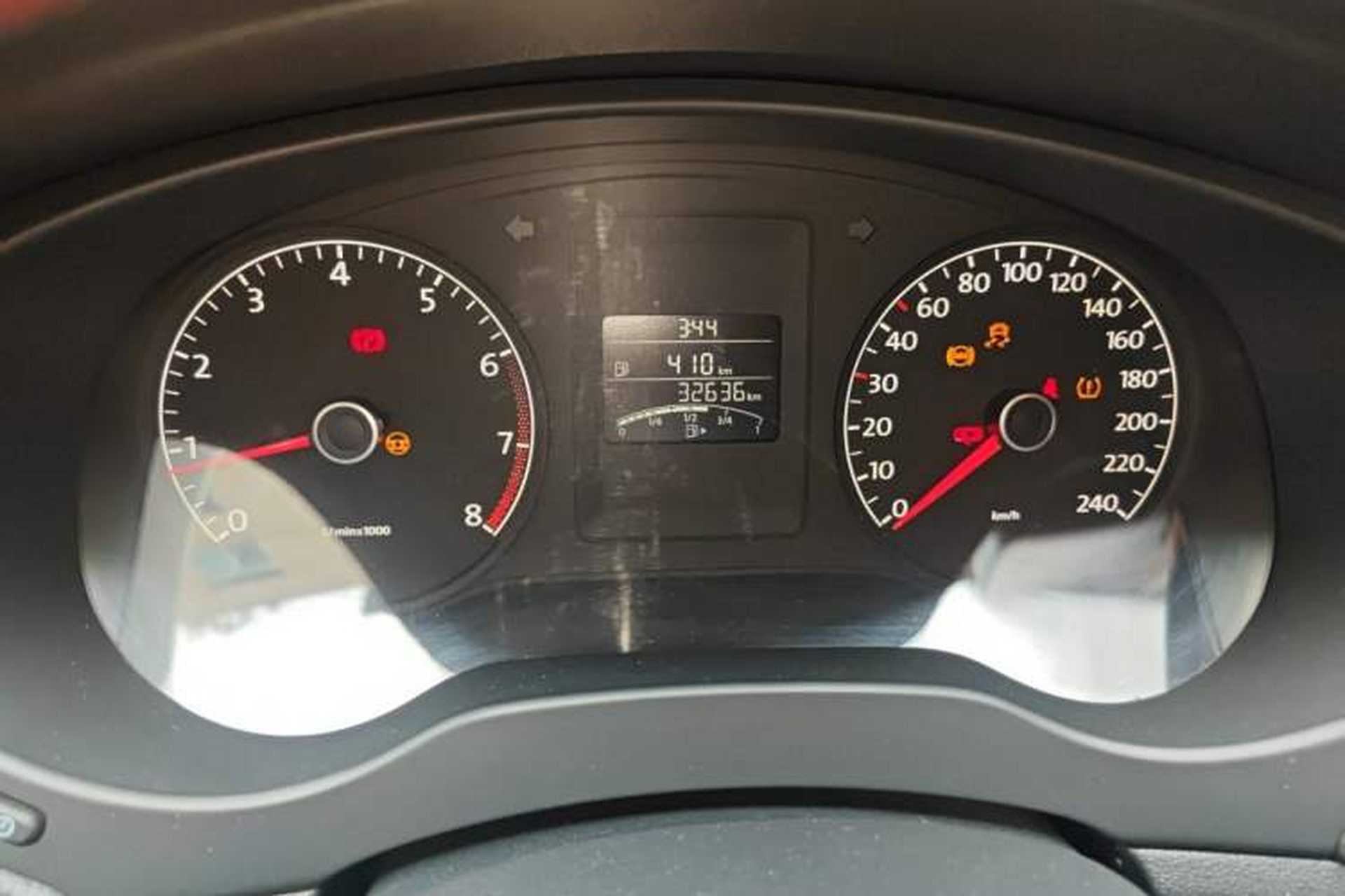 Used Volkswagen Sagitar 2014 Revised Version 1.6L Manual Comfort Edition Instrument Cluster