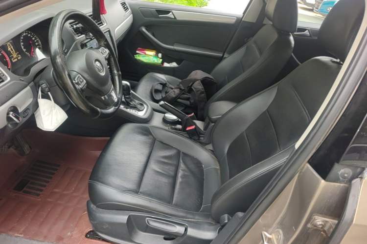 Used Volkswagen Sagitar 2014 Revised Version 1.4TSI Automatic Luxury Edition Left Front Seat