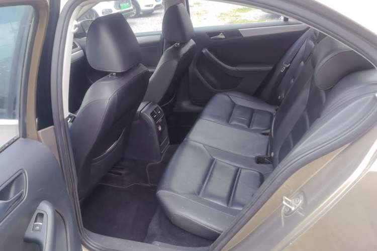 Used Volkswagen Sagitar 2014 1.4TSI Automatic Luxury Model Left Rear Seat