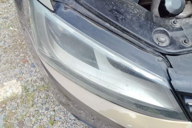 Used Volkswagen Sagitar 2014 1.4TSI Automatic Luxury Model Right Front Headlight