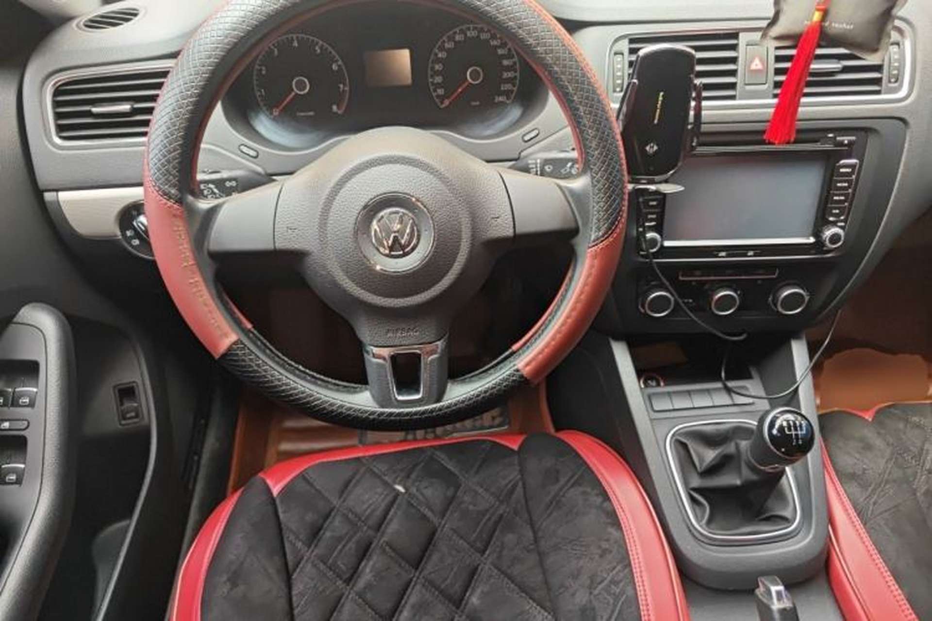 Used Volkswagen Sagitar 2014 Revised Version 1.6L Manual Comfort Edition Steering Wheel