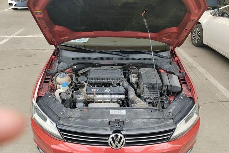 Used Volkswagen Sagitar 2014 1.6L Automatic Comfort Model Engine Bay