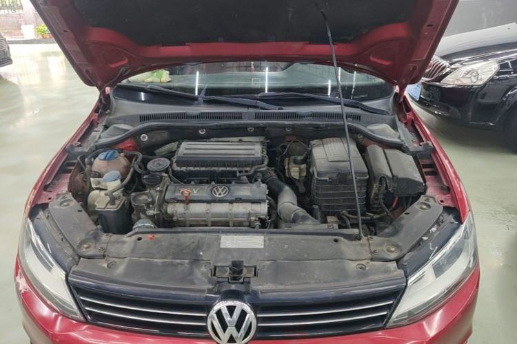Used Volkswagen Sagitar 2014 Revised Version 1.6L Automatic Comfort Edition Engine Bay