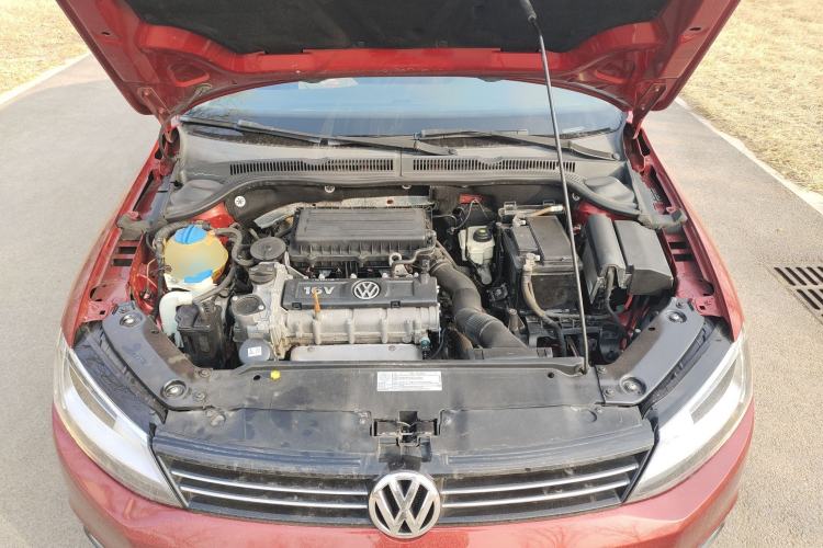 Used Volkswagen Sagitar 2014 Revised Version 1.6L Automatic Comfort Edition Engine Bay