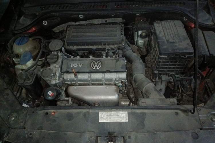 Used Volkswagen Sagitar 2014 Revised Version 1.6L Automatic Comfort Edition Engine Bay