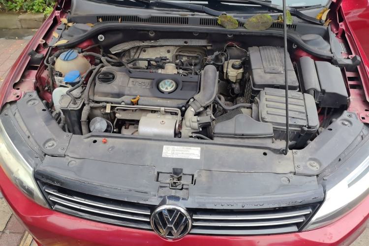 Used Volkswagen Sagitar 2014 1.4TSI Automatic Luxury Model Engine Bay