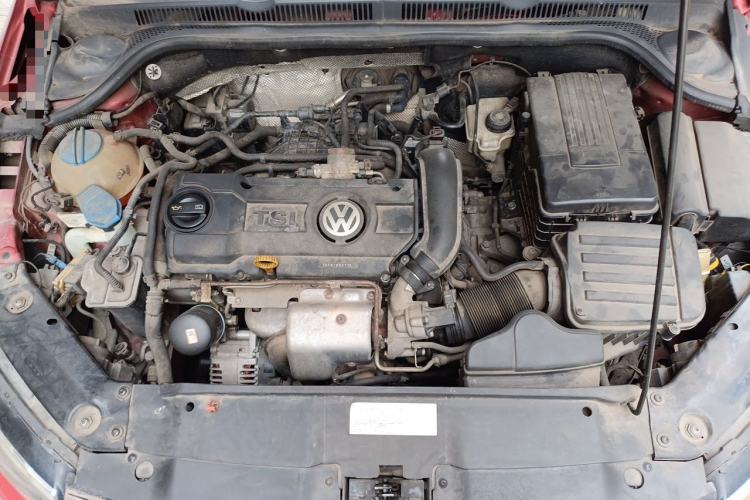 Used Volkswagen Sagitar 2014 1.4TSI Automatic Luxury Model Engine Bay