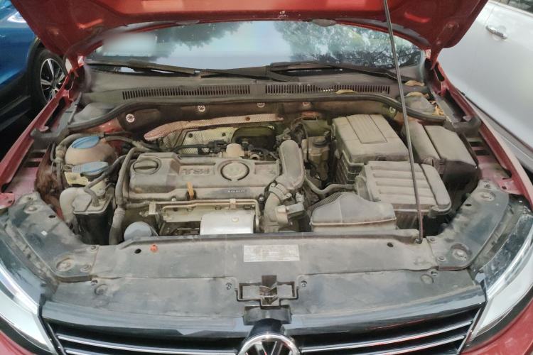 Used Volkswagen Sagitar 2014 Revised Version 1.4TSI Automatic Luxury Edition Engine Bay