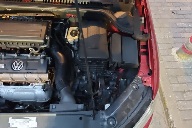 Used Volkswagen Sagitar 2014 1.6L Automatic Comfort Model Engine Bay Left