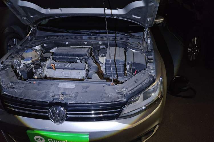 Used Volkswagen Sagitar 2014 Revised Version 1.6L Automatic Comfort Edition Engine Bay Left