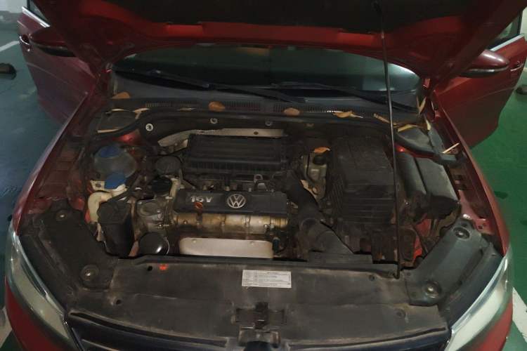 Used Volkswagen Sagitar 2014 1.6L Automatic Comfort Model Engine Bay