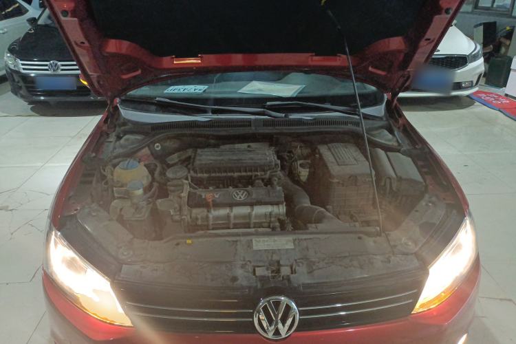 Used Volkswagen Sagitar 2014 Revised Version 1.6L Automatic Comfort Edition Engine Bay