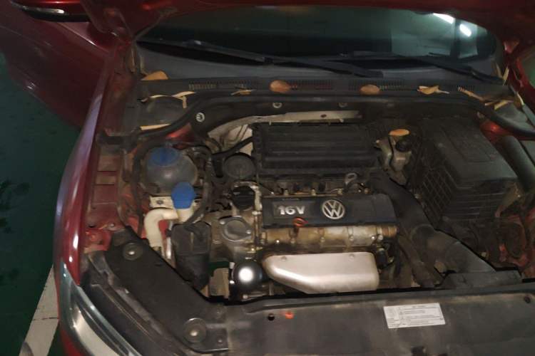 Used Volkswagen Sagitar 2014 1.6L Automatic Comfort Model Engine Bay Right
