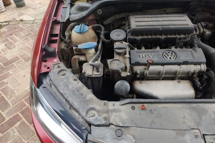 Used Volkswagen Sagitar 2014 Revised Version 1.6L Automatic Comfort Edition Engine Bay Right