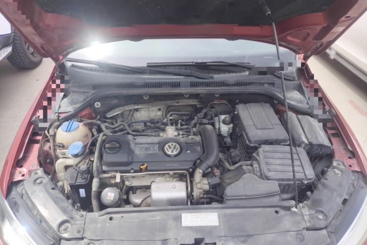 Used Volkswagen Sagitar 2014 1.4TSI Automatic Luxury Model Engine Bay