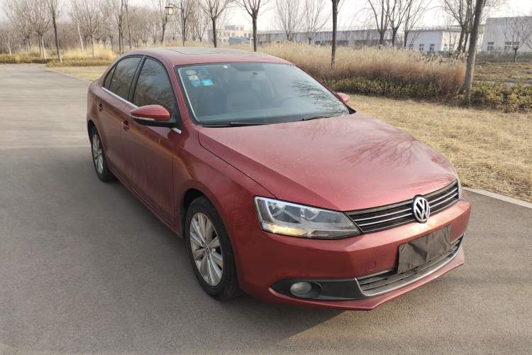 Used Volkswagen Sagitar 2014 Revised Version 1.6L Automatic Comfort Edition Front Right 45 Deg
