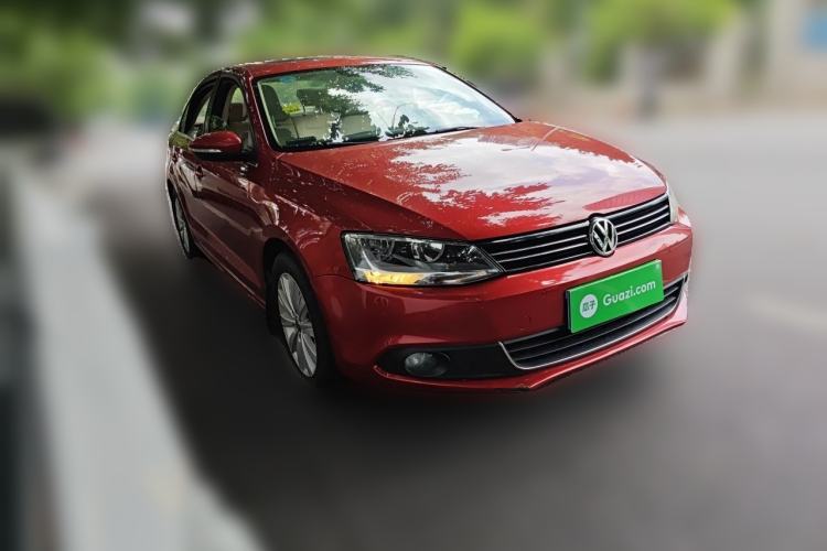 Used Volkswagen Sagitar 2014 Revised Version 1.4TSI Automatic Luxury Edition Front Right 45 Deg