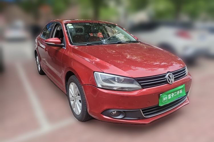 Used Volkswagen Sagitar 2014 1.4TSI Automatic Luxury Model Front Right 45 Deg