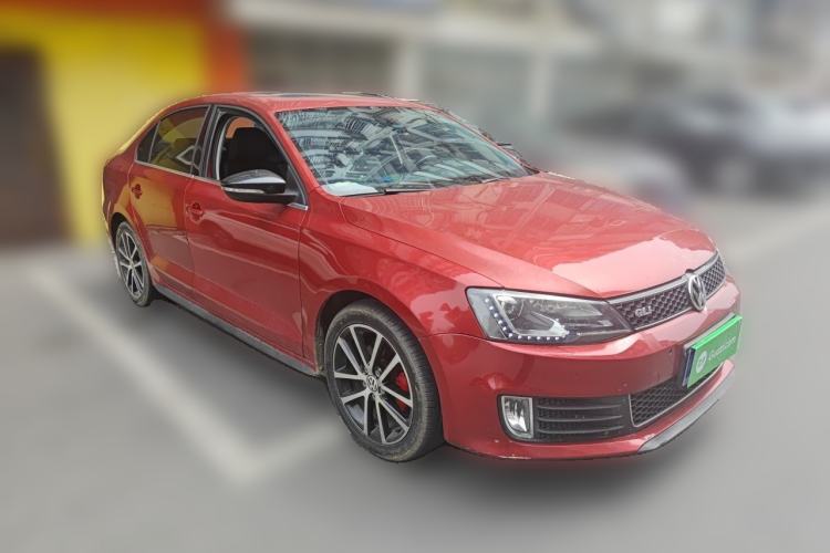 Used Volkswagen Sagitar 2014 Revised Version 1.4TSI Automatic Luxury Edition Front Right 45 Deg